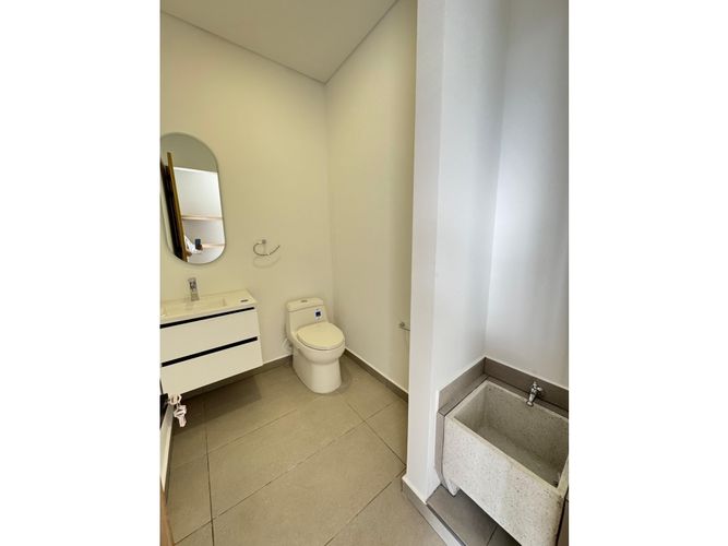 Local en venta en Cr. Zonata, Armenia, 33 m² · foto 6 de 12