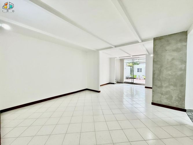 Apartamento de 4 alcobas en arriendo en Santa Maria De Los Angeles, Medellín, 94 m² · foto 2 de 24