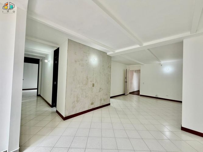 Apartamento de 4 alcobas en arriendo en Santa Maria De Los Angeles, Medellín, 94 m² · foto 13 de 24