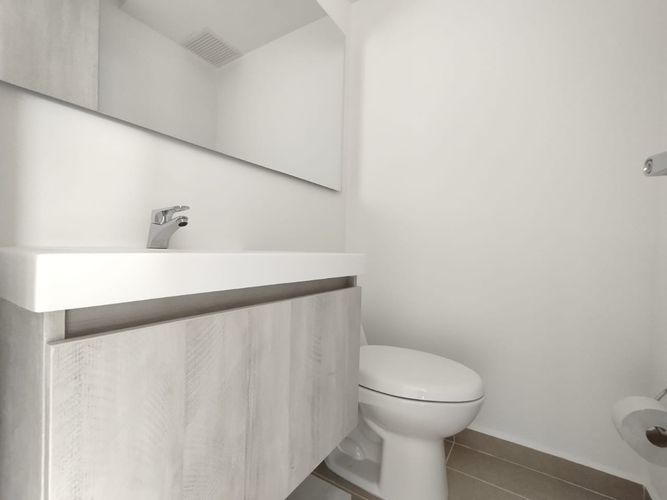 Apartamento de 2 alcobas en arriendo en El Poblado, Medellín, 94 m² · foto 11 de 14
