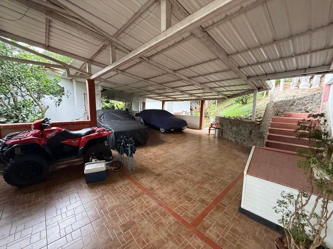 Finca en venta en La Buitrera, Cali, 1000 m² · foto 3 de 24