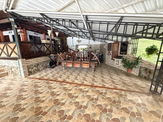 Finca en venta en La Buitrera, Cali, 1000 m² · foto 8 de 24