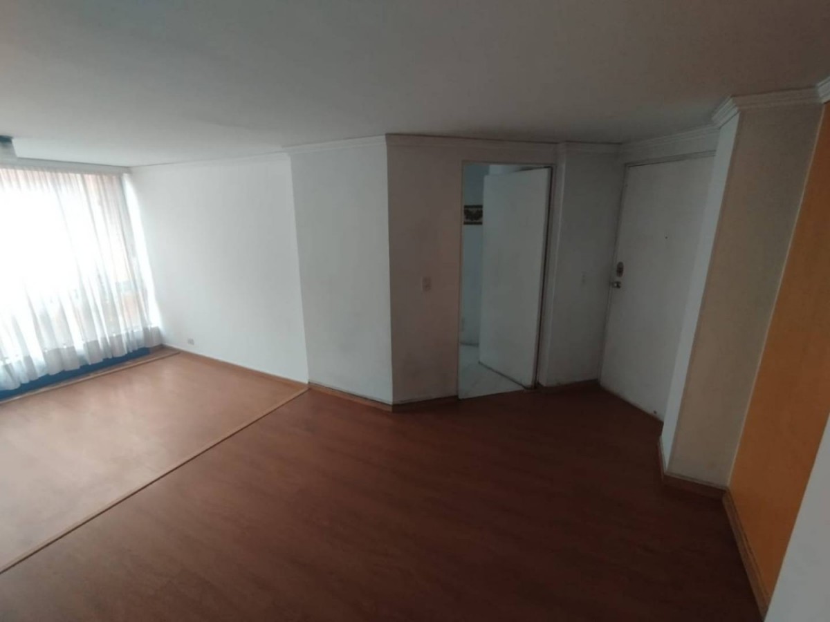 Apartamento en venta en Mirandela, Bogotá · foto 2 de 17