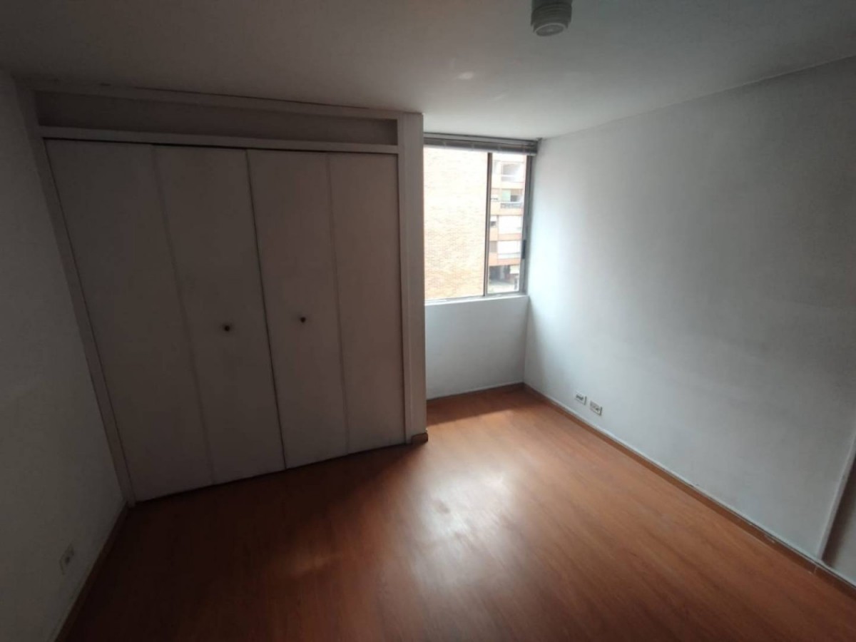 Apartamento en venta en Mirandela, Bogotá · foto 4 de 17