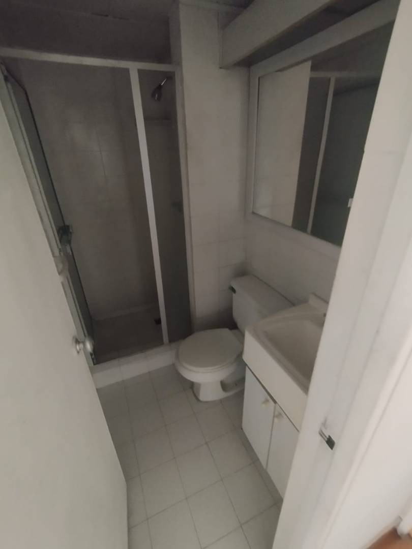 Apartamento en venta en Mirandela, Bogotá · foto 7 de 17