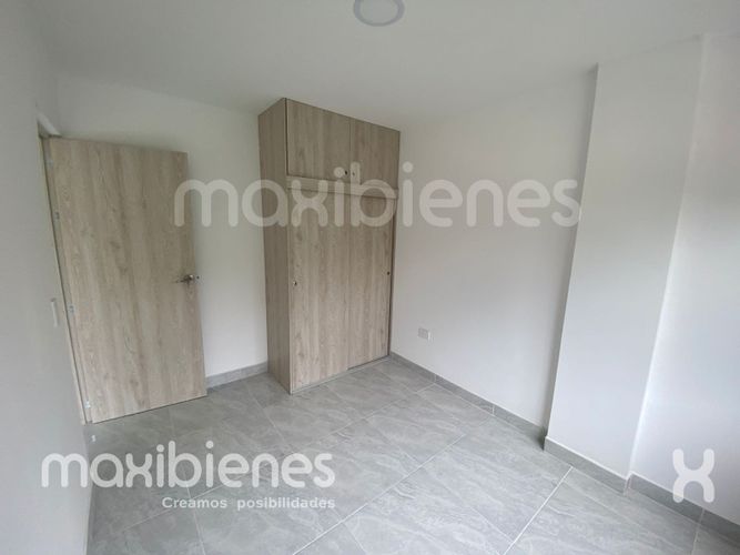 Apartamento de 3 alcobas en venta en El Rosario, Bello, 68 m² · foto 5 de 7