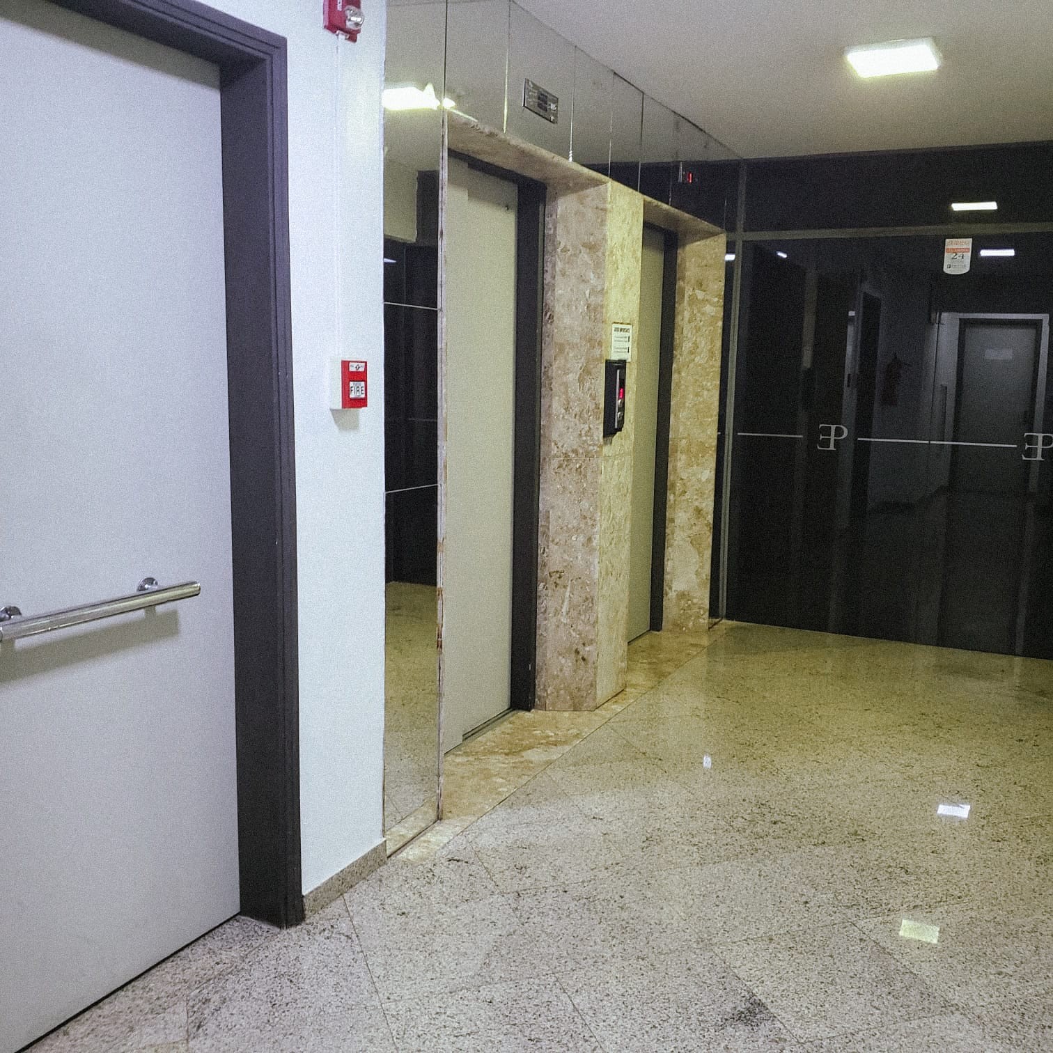 En alquiler oficina de 33 m2 en el Centro de Asunción — foto 3