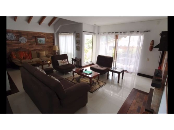 Casa de 3 alcobas en venta en San Cancio, Manizales, 235 m² · foto 4 de 21