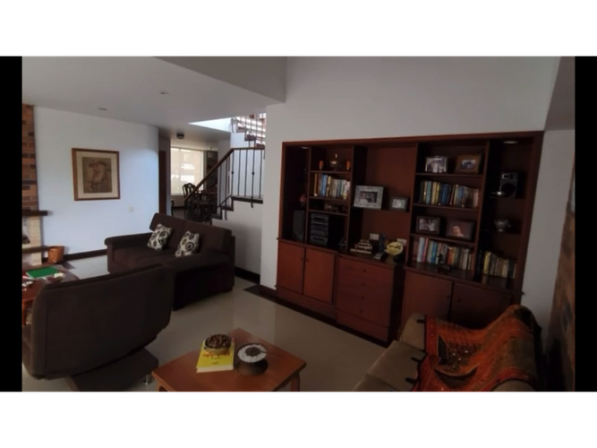 Casa de 3 alcobas en venta en San Cancio, Manizales, 235 m² · foto 5 de 21