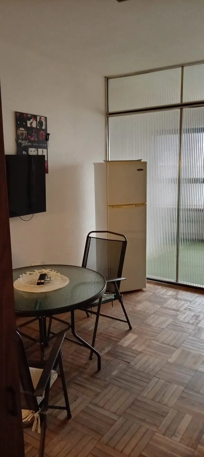 ALQUILER EN CORDON, MONO AMBIENTE AL FRENTE EN PISO ALTO, GASTOS COMUNES BAJOS, OPCION AMUEBLADO