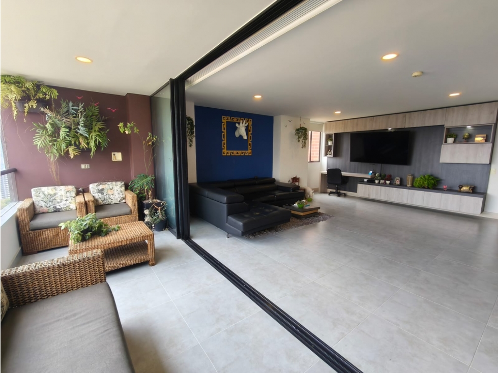 Apartamento en venta en Loma Del Esmeraldal, Envigado · foto 3 de 24