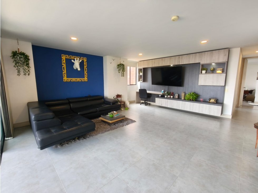 Apartamento en venta en Loma Del Esmeraldal, Envigado · foto 4 de 24