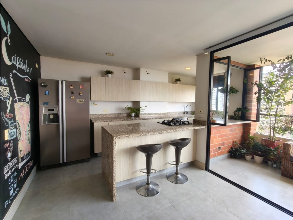 Apartamento en venta en Loma Del Esmeraldal, Envigado · foto 6 de 24