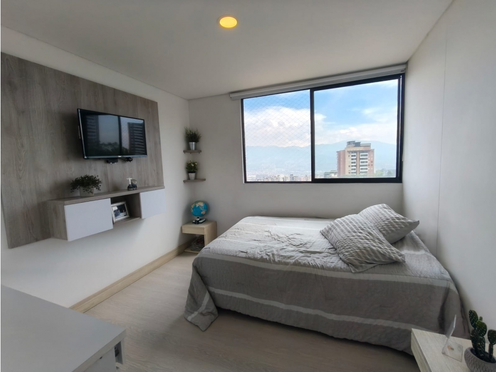 Apartamento en venta en Loma Del Esmeraldal, Envigado · foto 18 de 24