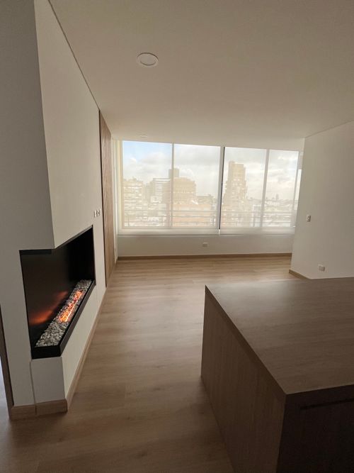 Apartamento de 2 alcobas en venta en Santa Barbara, Bogotá, 64 m² · foto 2 de 12
