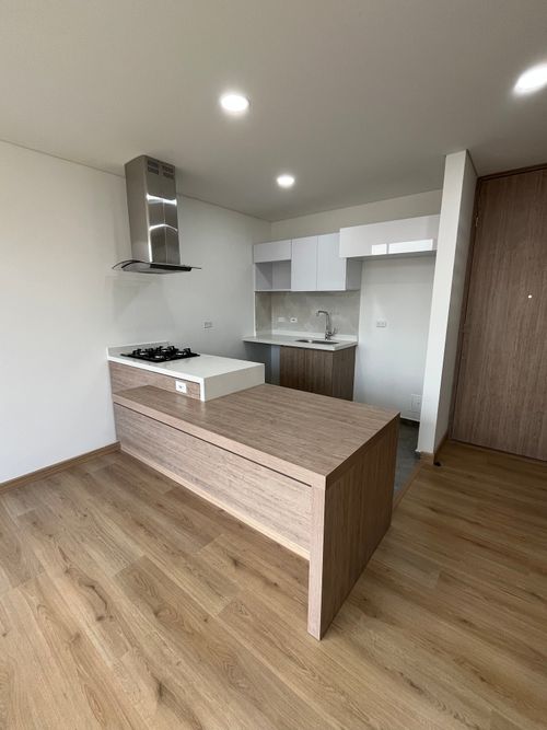Apartamento de 2 alcobas en venta en Santa Barbara, Bogotá, 64 m² · foto 5 de 12