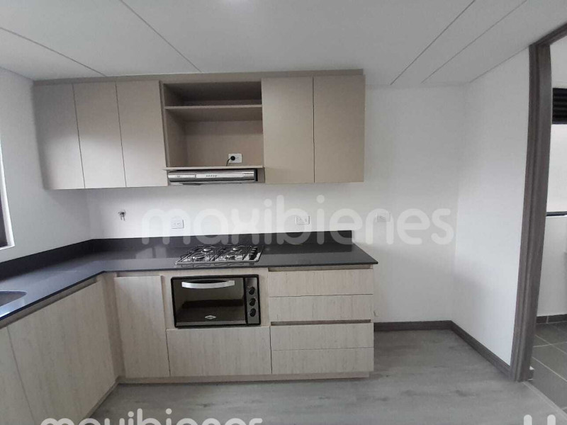 Apartamento en arriendo en Las Palmas, Medellín · foto 2 de 20