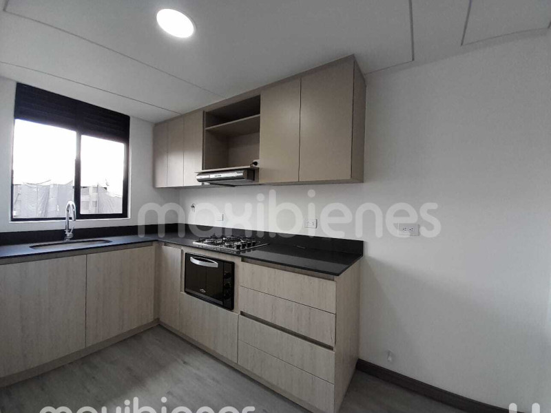 Apartamento en arriendo en Las Palmas, Medellín · foto 3 de 20