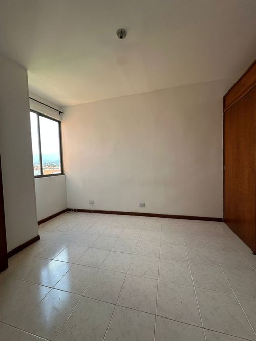 Apartamento en venta en La Hacienda, Cali · foto 6 de 13