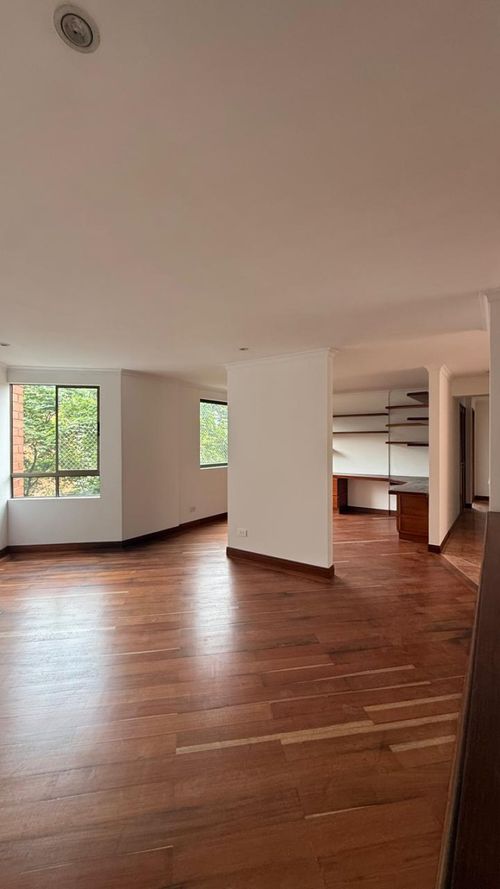 Apartamento de 3 alcobas en arriendo en El Poblado, Medellín, 145 m² · foto 3 de 24