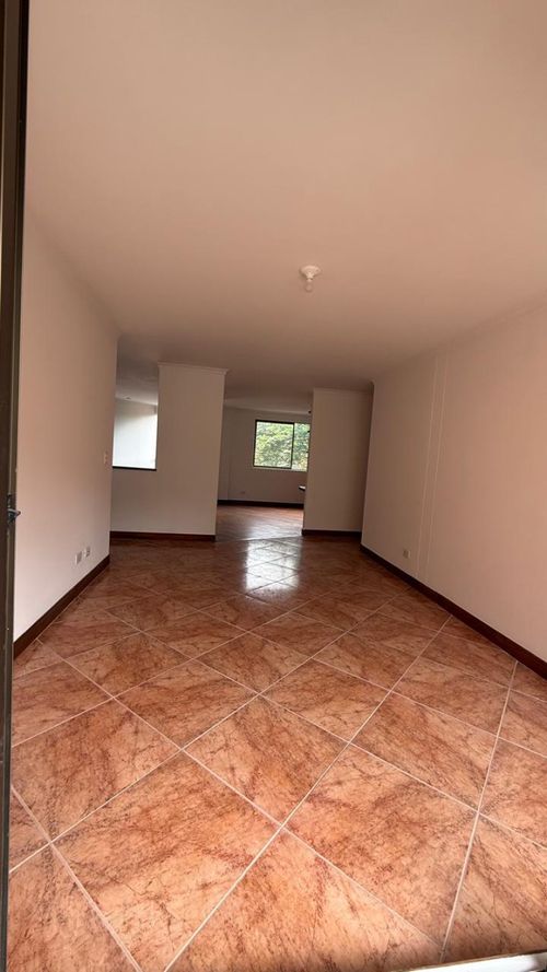Apartamento de 3 alcobas en arriendo en El Poblado, Medellín, 145 m² · foto 5 de 24