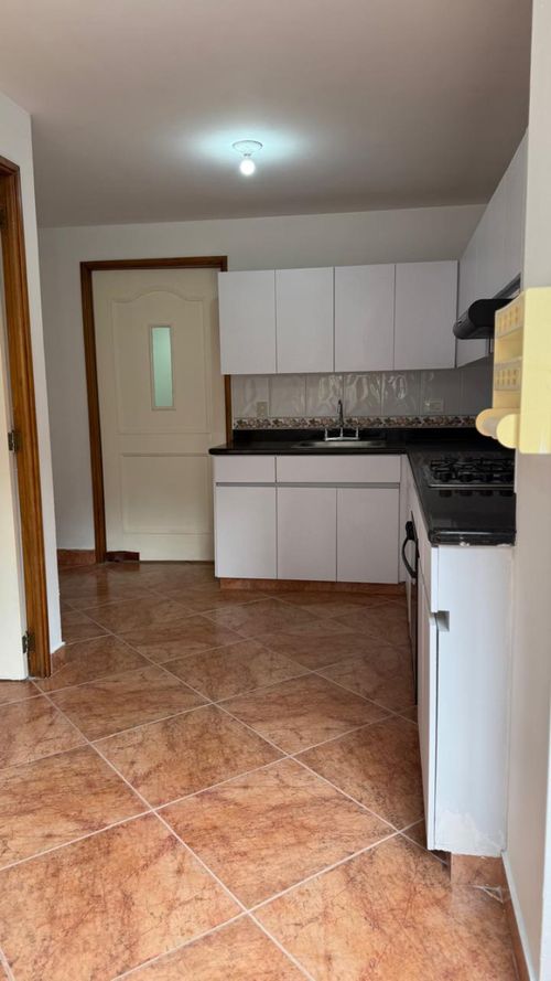 Apartamento de 3 alcobas en arriendo en El Poblado, Medellín, 145 m² · foto 11 de 24
