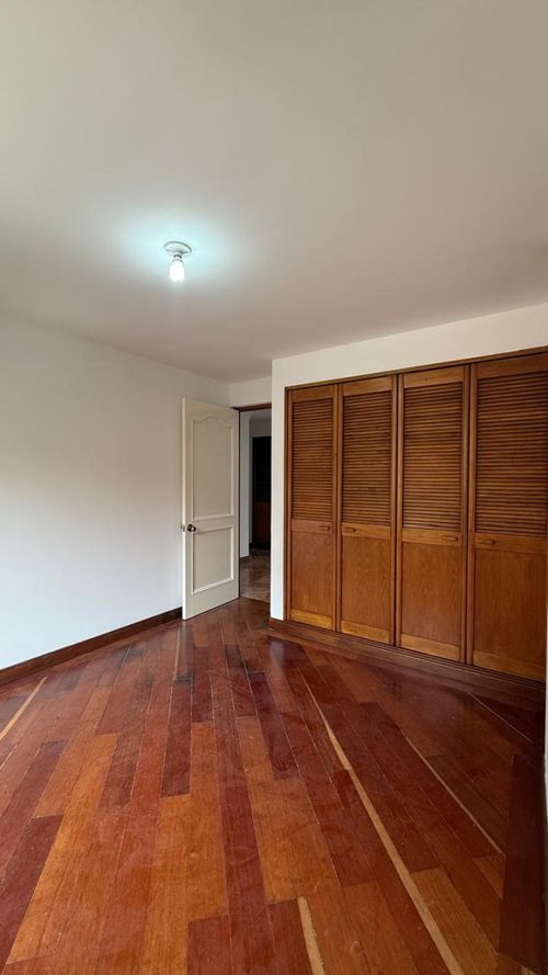 Apartamento de 3 alcobas en arriendo en El Poblado, Medellín, 145 m² · foto 22 de 24