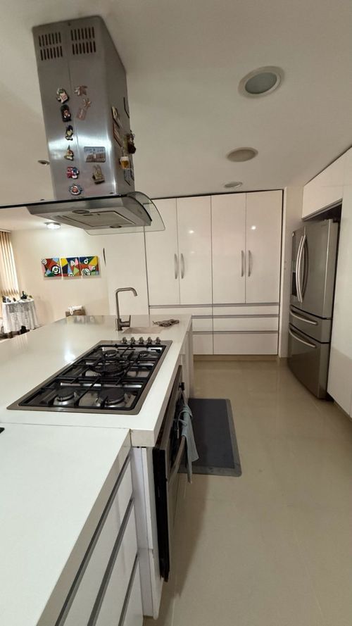 Apartamento de 3 alcobas en venta en Los Balsos, Medellín, 170 m² · foto 16 de 24