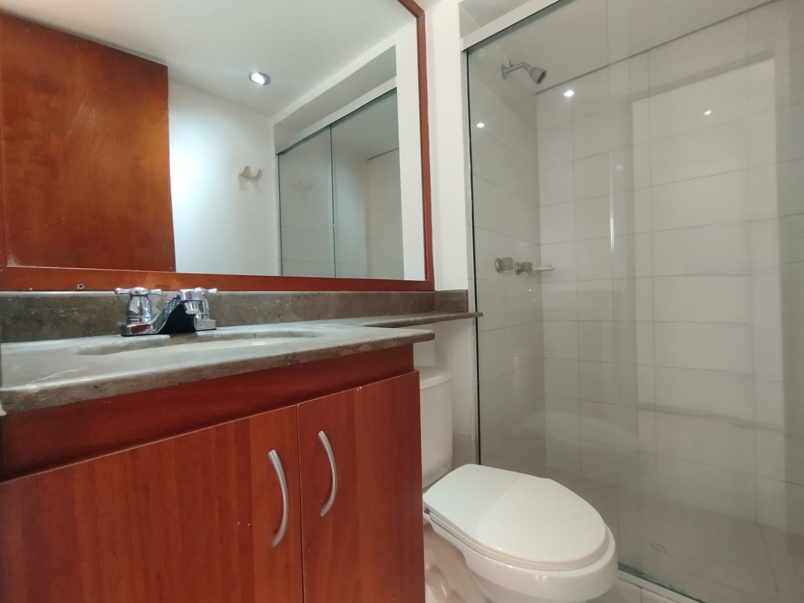 Apartamento en arriendo en El Poblado, Medellín · foto 5 de 15