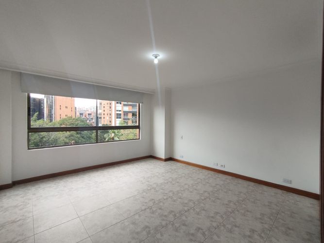 Apartamento de 3 alcobas en arriendo en El Poblado, Medellín, 178 m² · foto 11 de 20