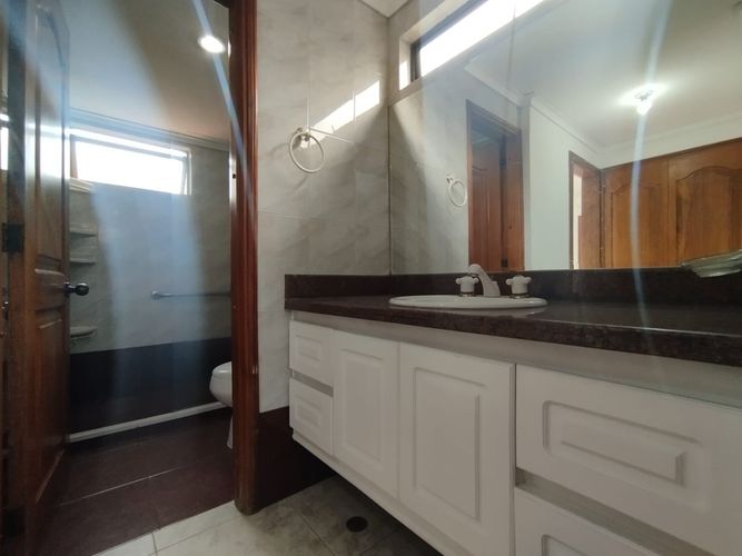 Apartamento de 3 alcobas en arriendo en El Poblado, Medellín, 178 m² · foto 12 de 20