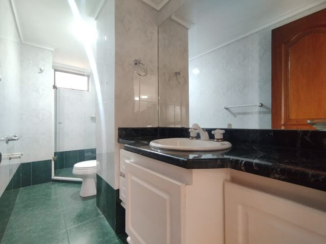 Apartamento de 3 alcobas en arriendo en El Poblado, Medellín, 178 m² · foto 17 de 20