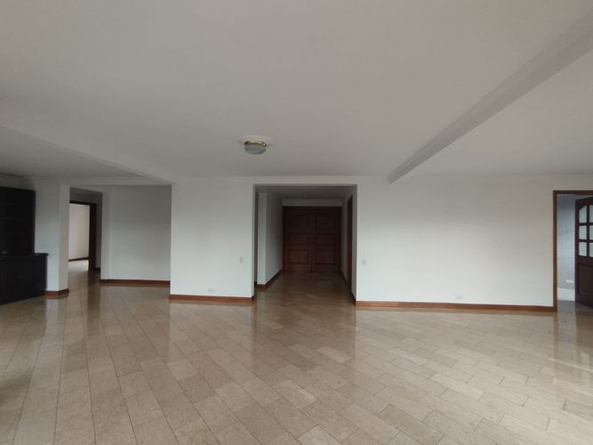 Apartamento de 3 alcobas en arriendo en El Poblado, Medellín, 178 m² · foto 20 de 20