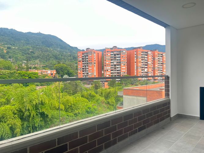 Apartamento de 2 alcobas en arriendo en Cumbres, Envigado, 78 m² · foto 15 de 15