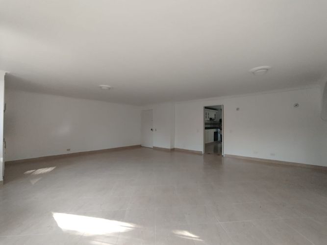 Apartamento de 3 alcobas en arriendo en El Poblado, Medellín, 150 m² · foto 4 de 16