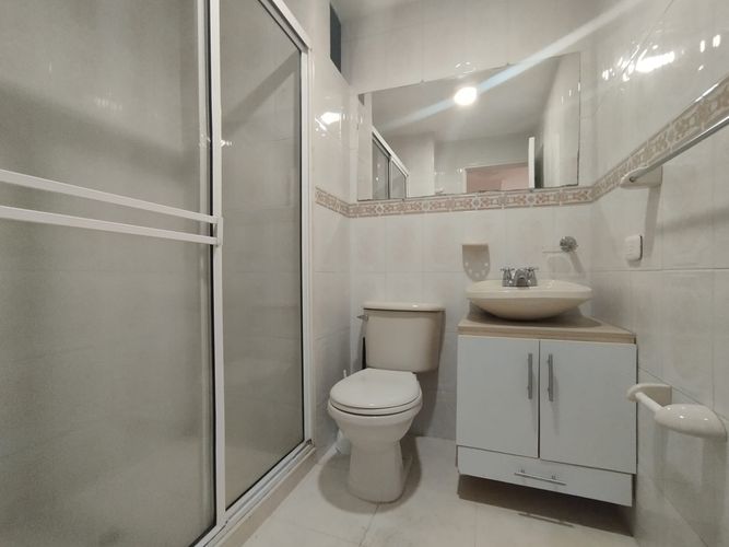 Apartamento de 3 alcobas en arriendo en El Poblado, Medellín, 150 m² · foto 11 de 16