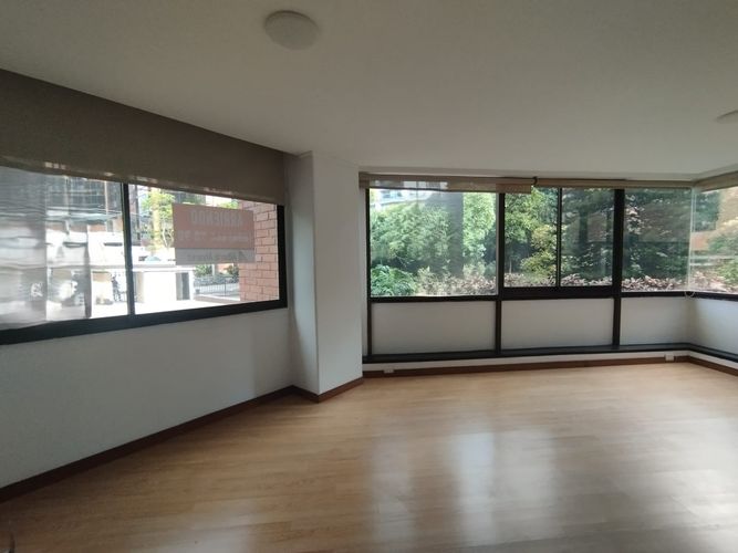 Apartamento de 2 alcobas en arriendo en El Poblado, Medellín, 90 m² · foto 2 de 16