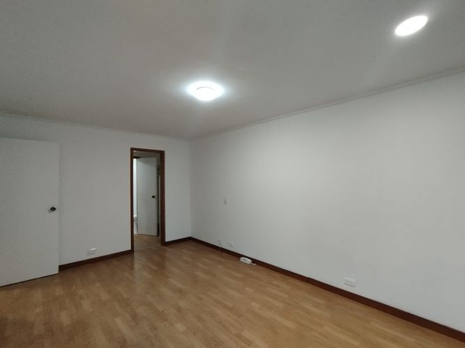 Apartamento de 2 alcobas en arriendo en El Poblado, Medellín, 90 m² · foto 3 de 16
