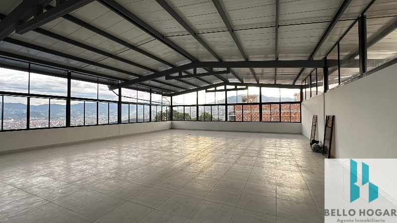 Retail space for rent in Manrique, Medellín