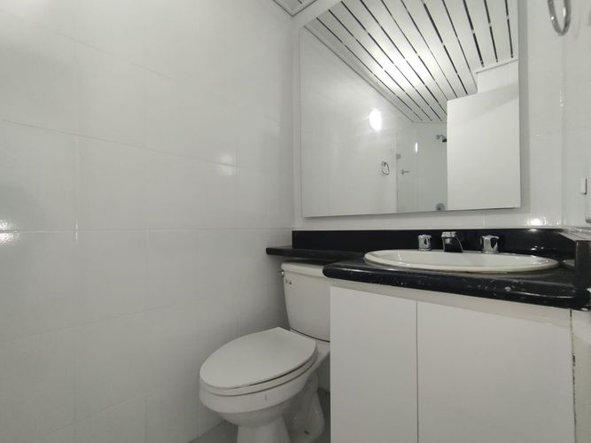 Apartamento de 2 alcobas en arriendo en El Poblado, Medellín, 90 m² · foto 14 de 16