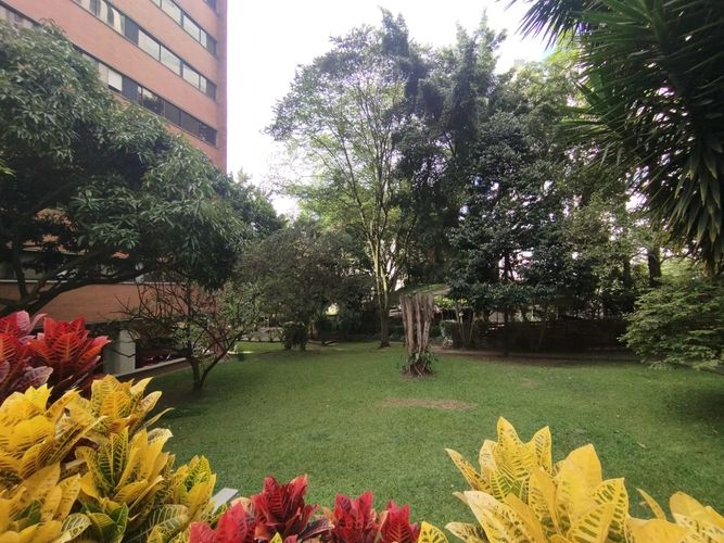 Apartamento de 2 alcobas en arriendo en El Poblado, Medellín, 90 m² · foto 15 de 16