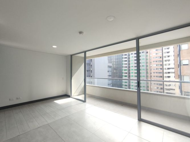 Apartaestudio en arriendo en El Poblado, Medellín, 51 m² · foto 7 de 15