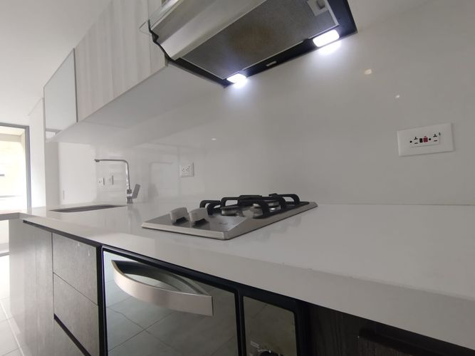 Apartaestudio en arriendo en El Poblado, Medellín, 51 m² · foto 11 de 15