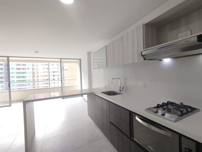 Apartaestudio en arriendo en El Poblado, Medellín, 51 m² · foto 12 de 15