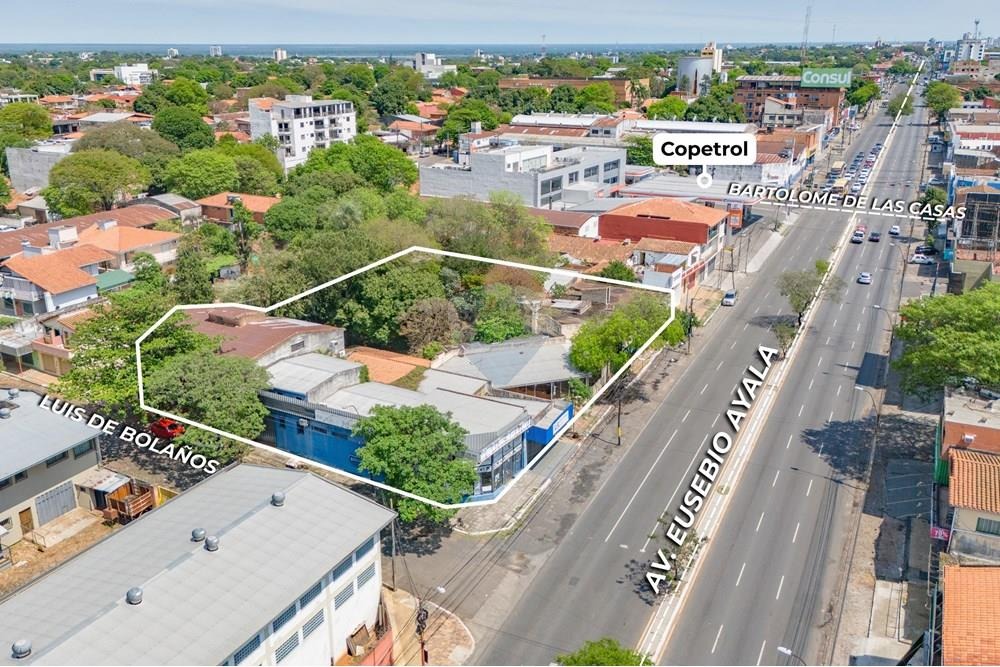 AMPLIO TERRENO COMERCIAL EN ESQUINA SOBRE EUSEBIO AYALA EN VENTA (2.462 M2) — foto 3