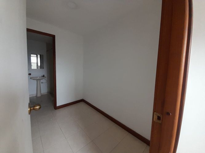 Apartamento de 3 alcobas en arriendo en El Poblado, Medellín, 350 m² · foto 6 de 20