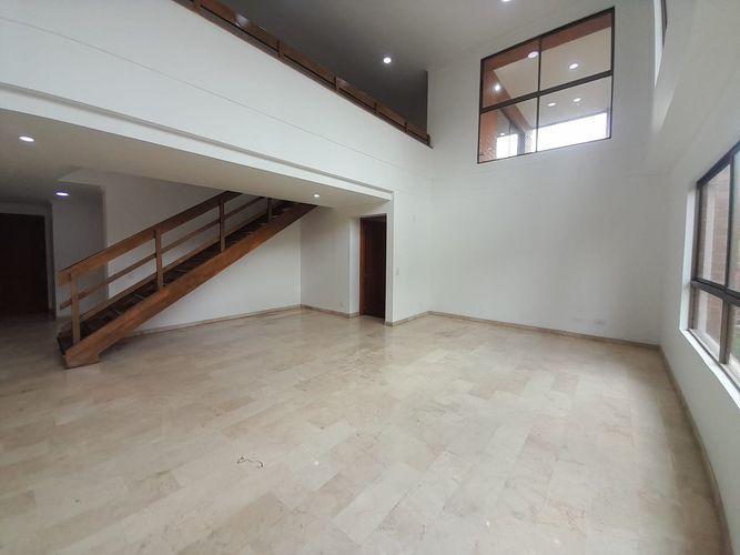 Apartamento de 3 alcobas en arriendo en El Poblado, Medellín, 350 m² · foto 15 de 20