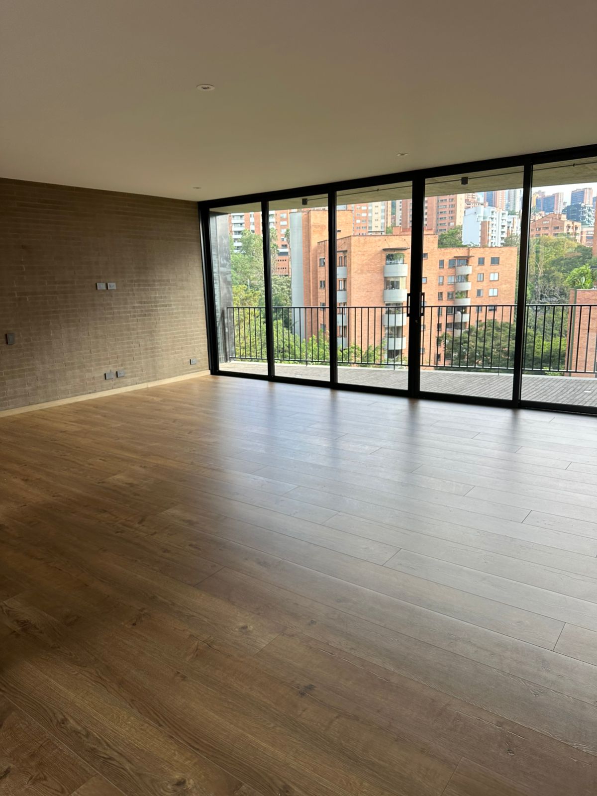 Apartamento en arriendo en El Poblado, Medellín · foto 5 de 14