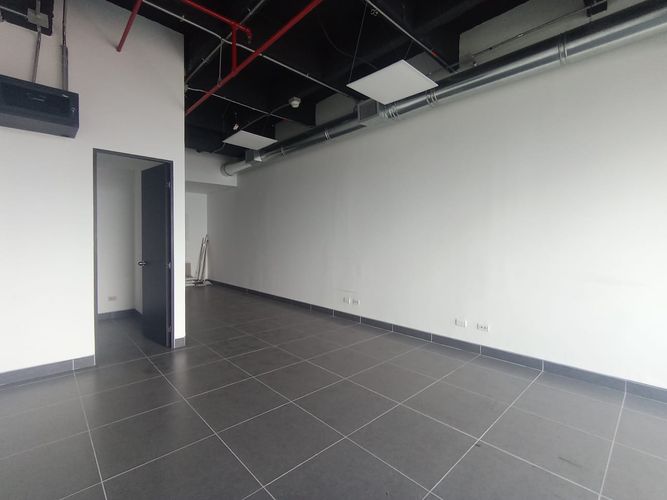 Oficina en arriendo en El Poblado, Medellín, 50 m² · foto 4 de 16