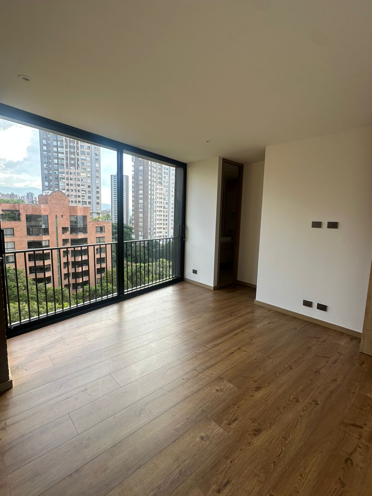 Apartamento en arriendo en El Poblado, Medellín · foto 11 de 14